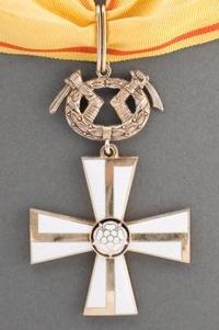 Крест Свободы I-класса за военные заслуги в мирное время